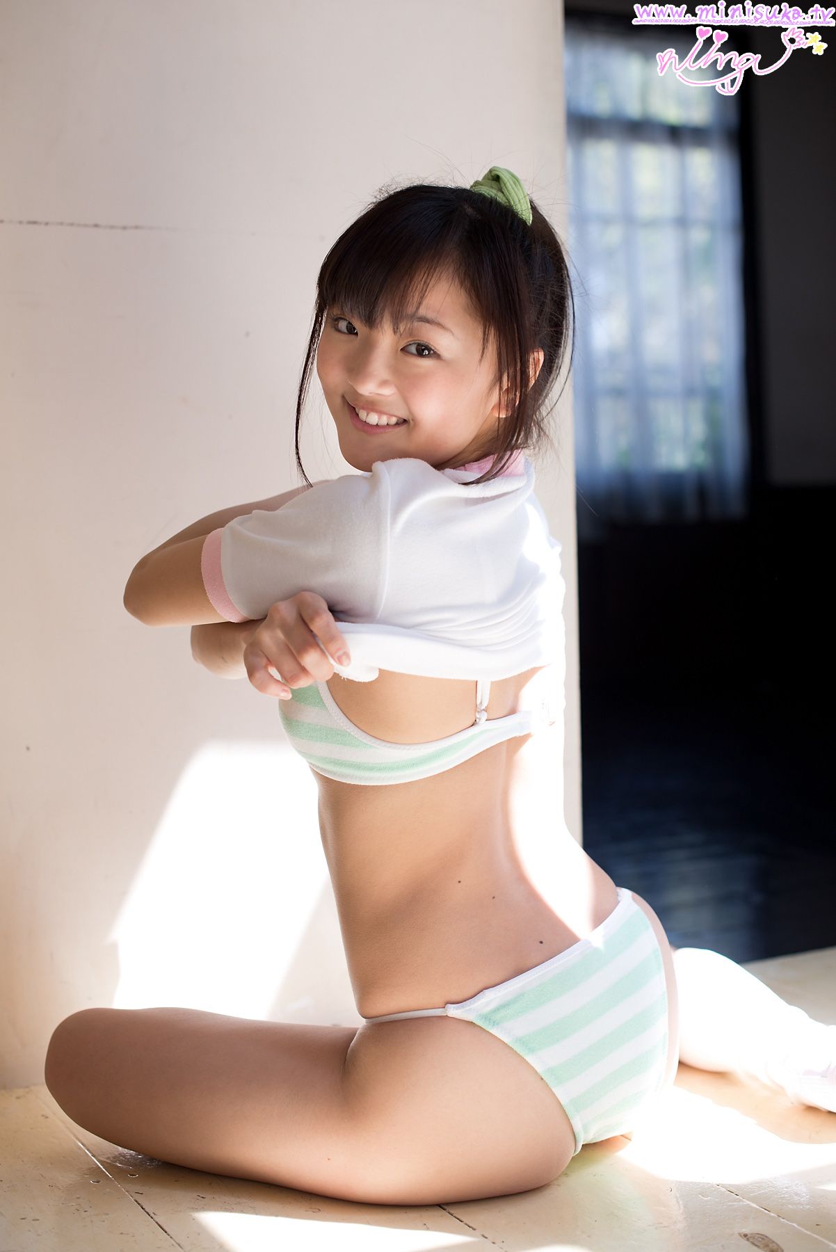 [Minisuka写真] 2013.06.09 Niina Aizawa – Special Gallery 032