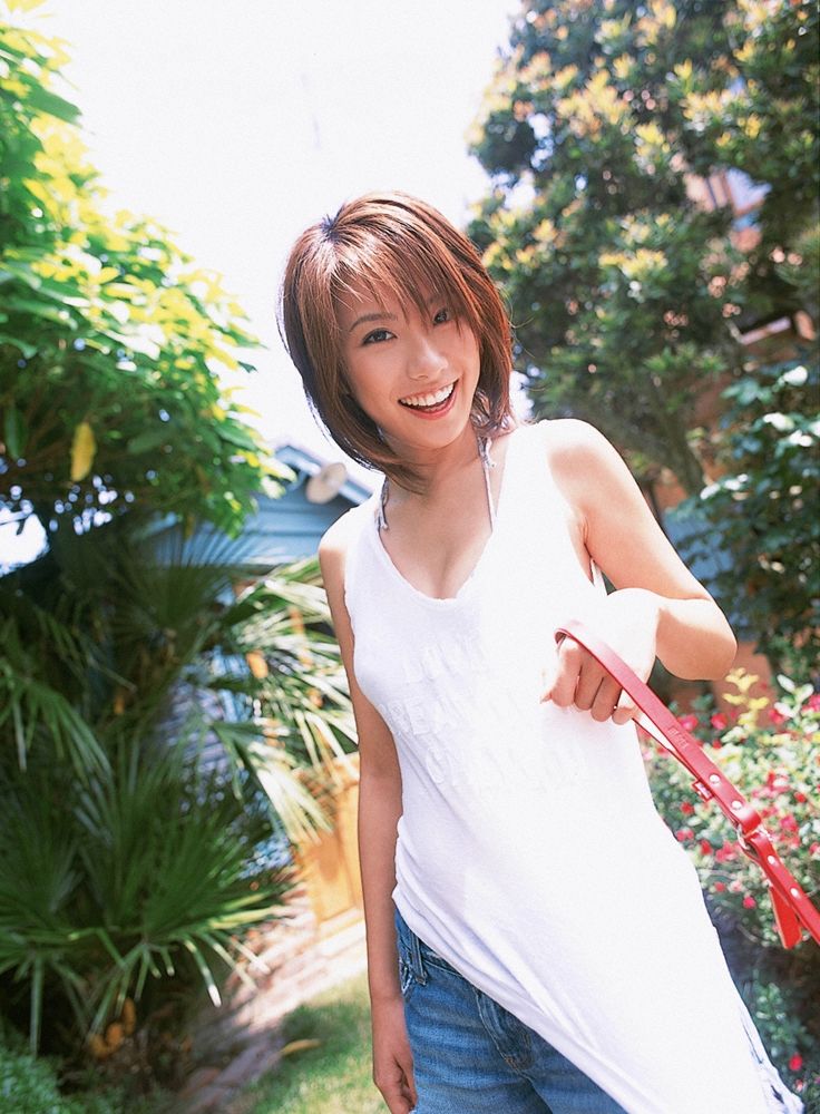 [YS Web套图] 2005.07 Vol.129 Azusa Yamamoto 山本梓 Life is Full of Joy1